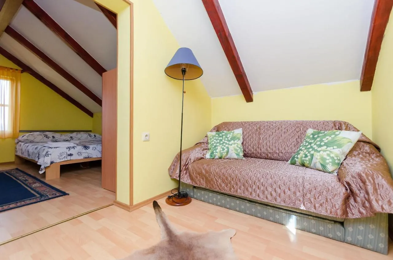 House Nado Villa Pulgarija Čepić Nyaraló